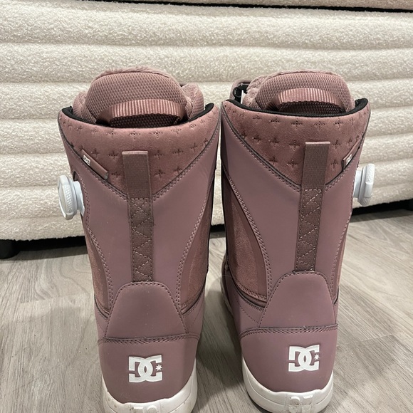 DC Snowboard Boots with BOA Lacing System - Picture 3 of 4